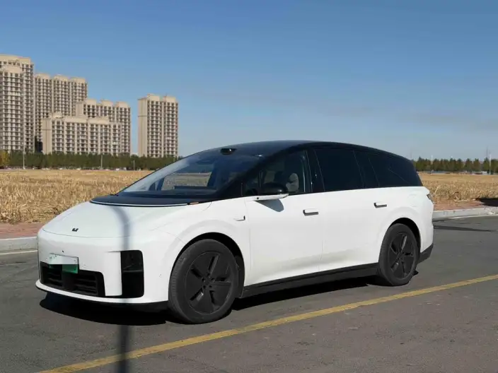Li Auto i8 2025 Model Standard Edition