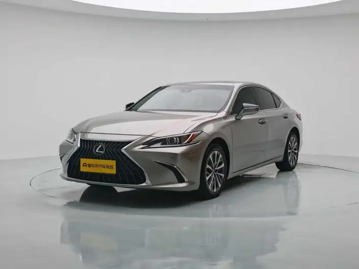 Lexus ES 2022 Model 200 Superior Edition