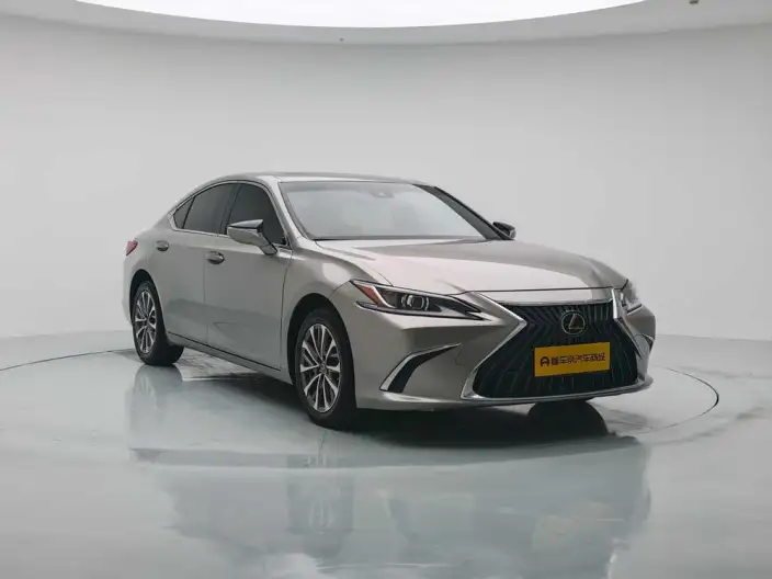 Lexus ES 2022 Model 200 Superior Edition