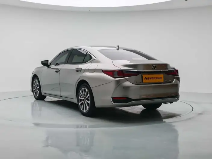 Lexus ES 2022 Model 200 Superior Edition – фото 5