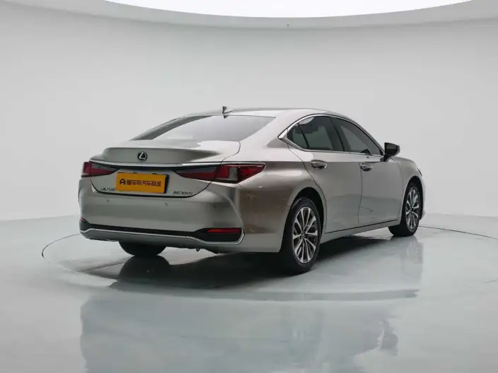 Lexus ES 2022 Model 200 Superior Edition – фото 7