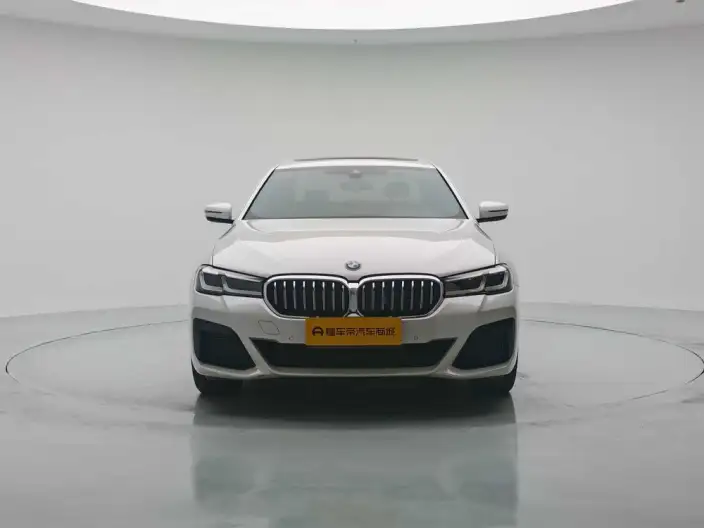 BMW 5 Series 2023 Model 530Li Leading Model M Sports Set – фото 2