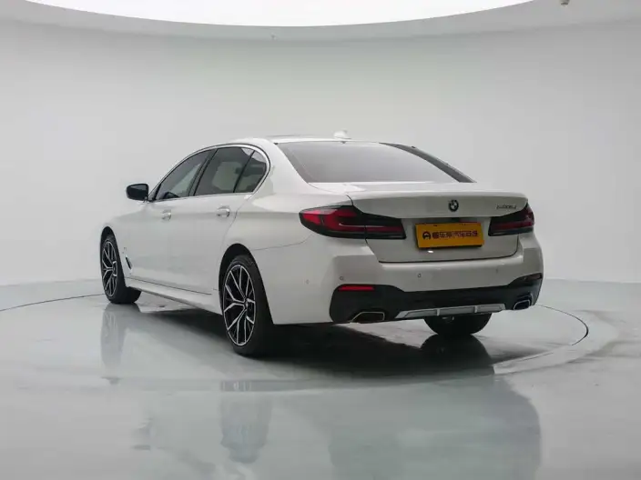 BMW 5 Series 2023 Model 530Li Leading Model M Sports Set – фото 5