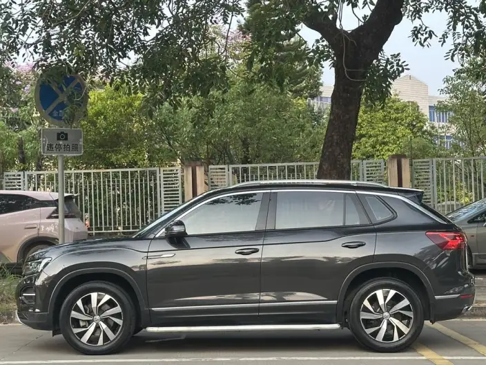 Volkswagen Tayron 2021 Model 330TSI 2WD Luxury Zhilian Edition – фото 4