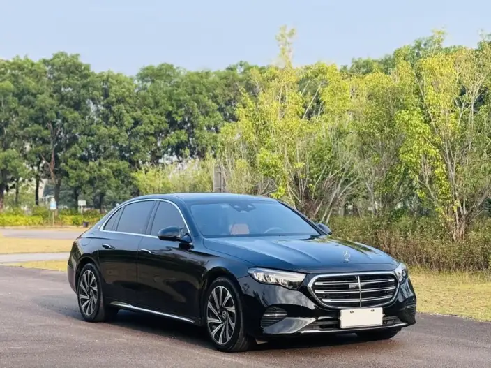 Mercedes-Benz E-Class 2025 Model E 300 L Luxury Model sedan – фото 3
