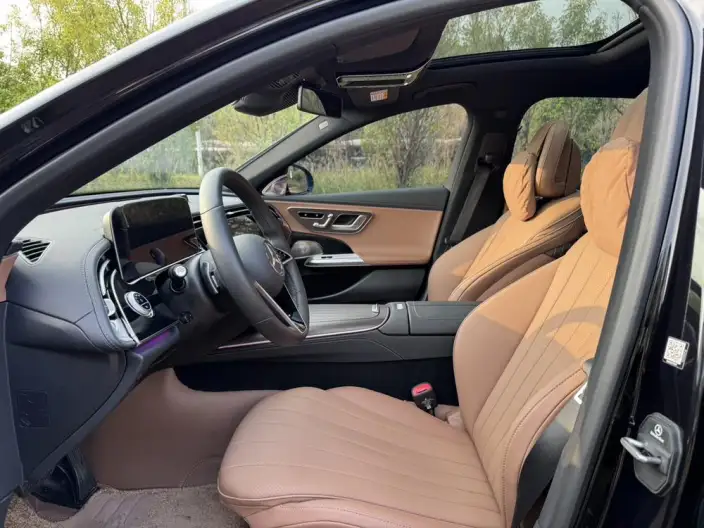 Mercedes-Benz E-Class 2025 Model E 300 L Luxury Model sedan – фото 8