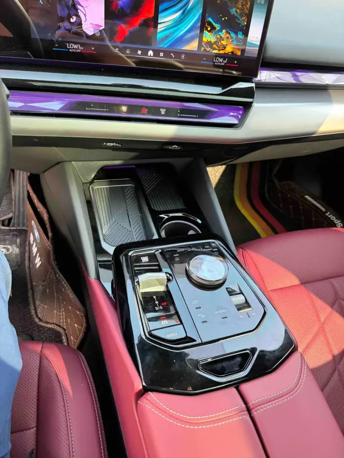 BMW 5 Series 2025 Model 525Li Luxury Set – фото 2