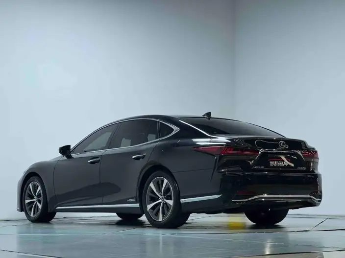 Lexus LS 2021 Model 500h Superior Edition – фото 5