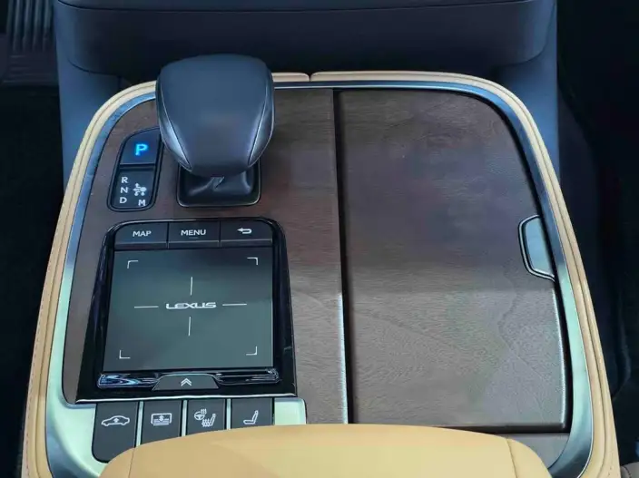 Lexus LS 2021 Model 500h Superior Edition – фото 10