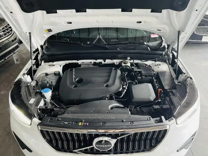 Volvo XC40 2024 Model B3 Smart Range Deluxe Edition – фото 5