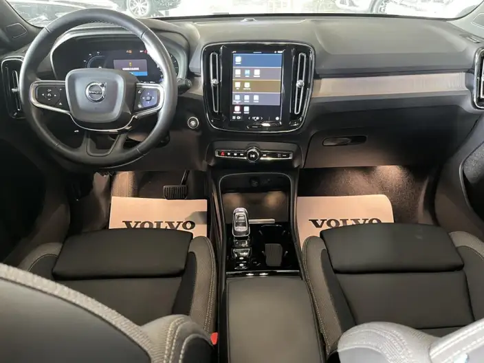 Volvo XC40 2024 Model B3 Smart Range Deluxe Edition – фото 7