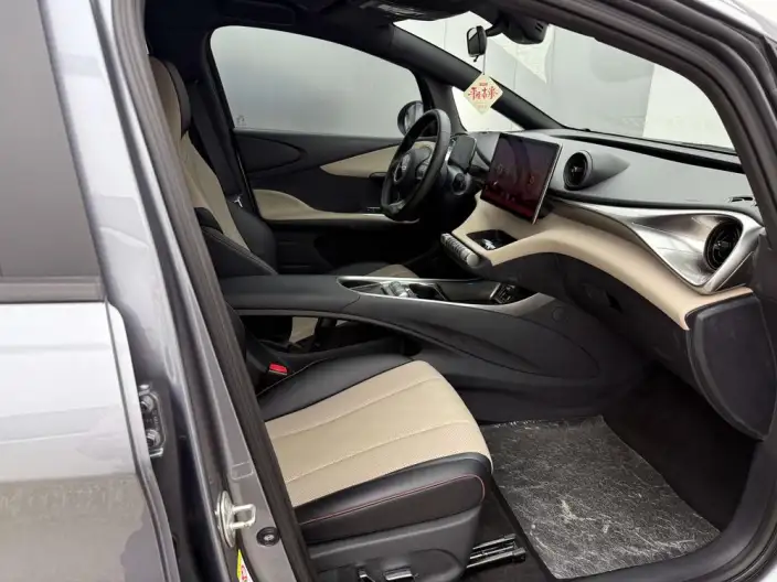 BYD Dolphin 2023 Model Fashion Edition – фото 7