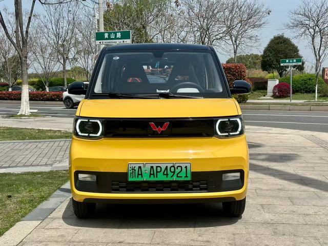 Wuling Hongguang MINIEV 2021 Macaron Premium NMC – фото 2
