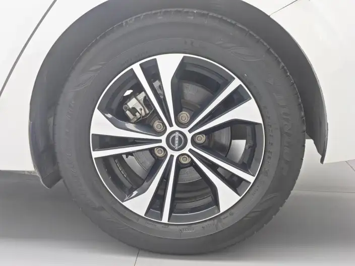 Nissan Sylphy 2023 Model 1.6L CVT Yuexiang Edition – фото 9