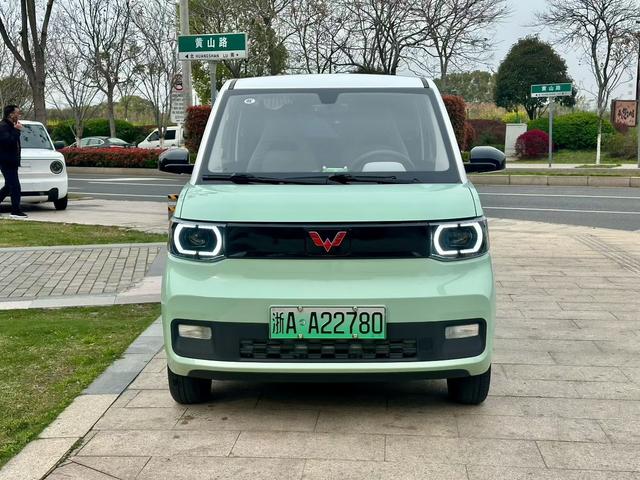Wuling Hongguang MINIEV 2021 Macaron Premium NMC – фото 2