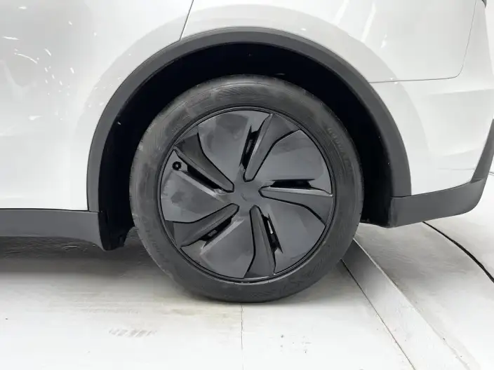 Model Y 2025 Model Rear-wheel drive version – фото 9