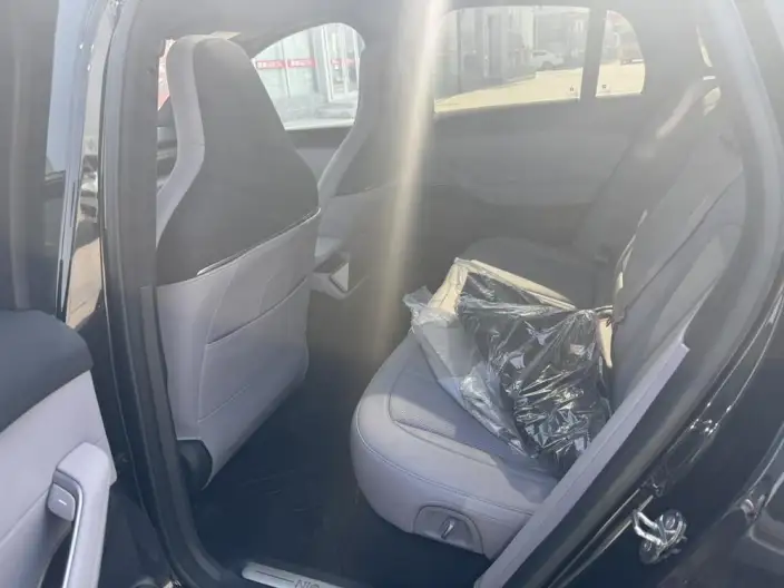 NIO EC6 2024 Model 75kWh – фото 9