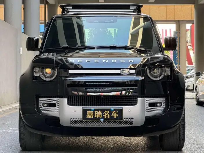 Land Rover Defender 2023 Model 90 3.0T P400 XS