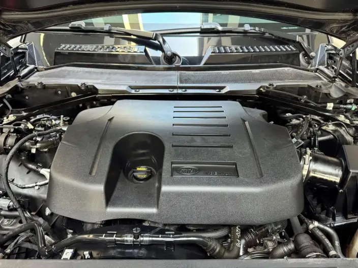 Land Rover Defender 2023 Model 90 3.0T P400 XS – фото 6