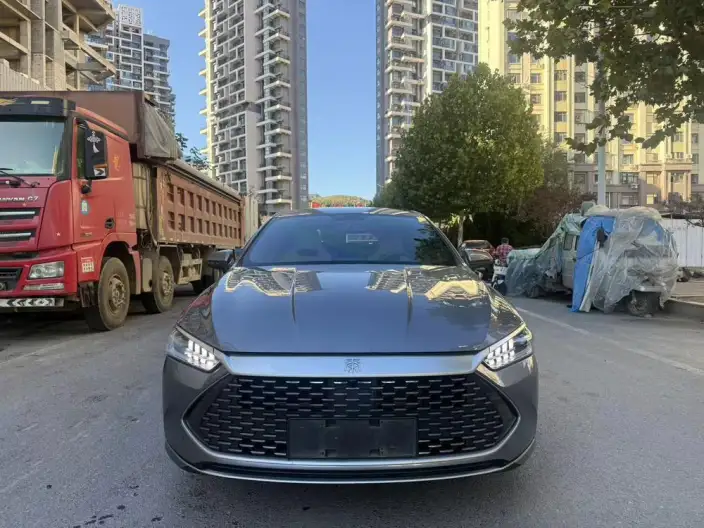 BYD Qin PLUS DM 2023 Model DM-i Champion Edition 120KM Leading Model – фото 2