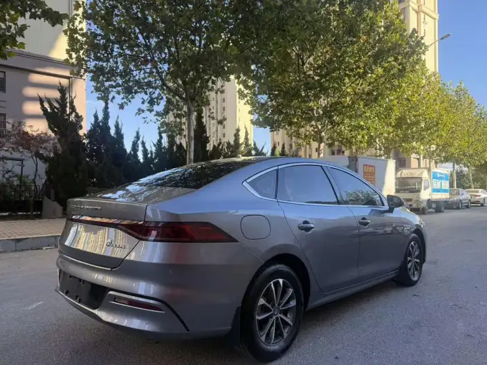 BYD Qin PLUS DM 2023 Model DM-i Champion Edition 120KM Leading Model – фото 6