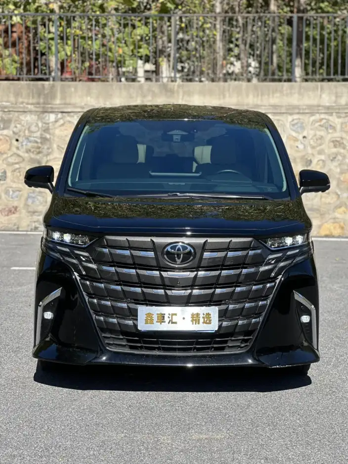 Elfa 2023 Model 2.5L Intelligent Hybrid 4WD Premium
