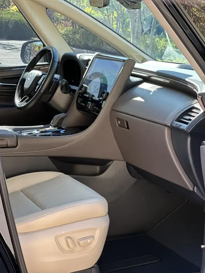 Elfa 2023 Model 2.5L Intelligent Hybrid 4WD Premium – фото 7