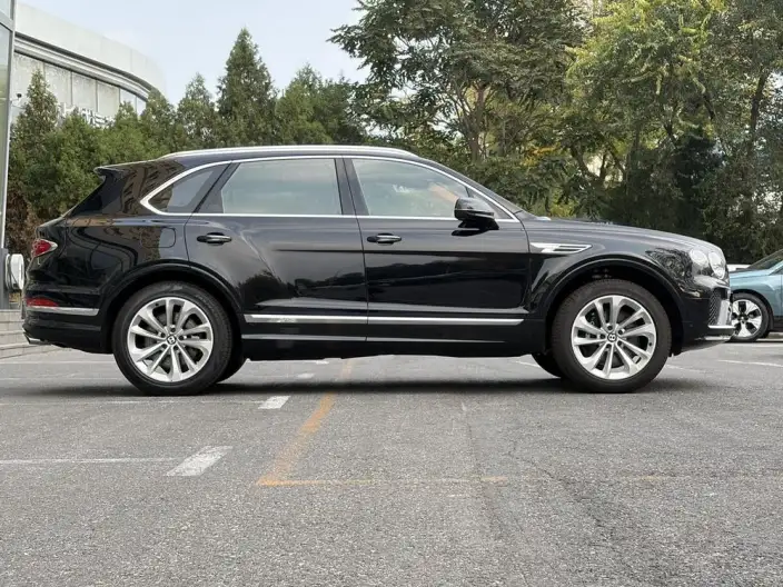 Bentayga 2024 Model 4.0T V8 – фото 5