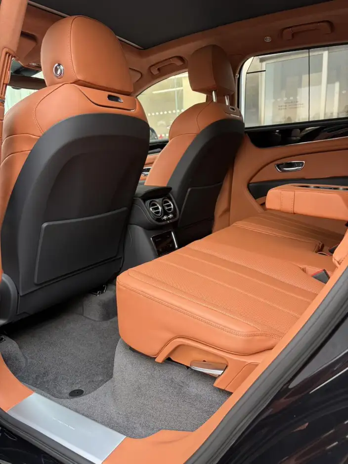 Bentayga 2024 Model 4.0T V8 – фото 10
