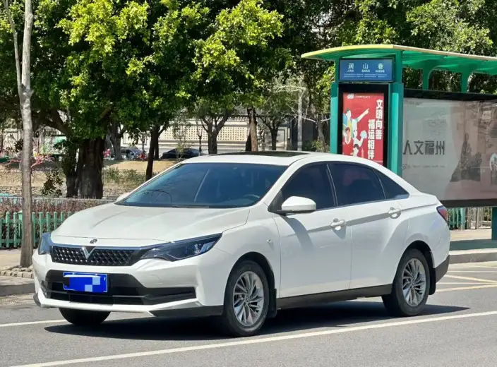 Venucia D60 2021 Model 1.6L XE CVT Smooth Ride Edition – фото 1