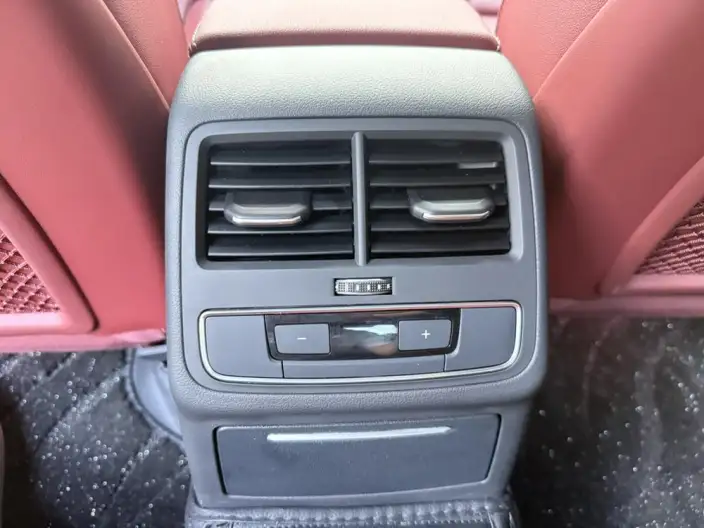 Audi A4 L 2023 Model 40 TFSI Luxury Dynamic Model – фото 9