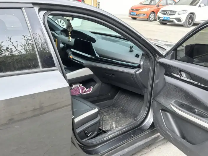 Changan UNI-V 2023 Model 1.5T Exclusive Model – фото 6
