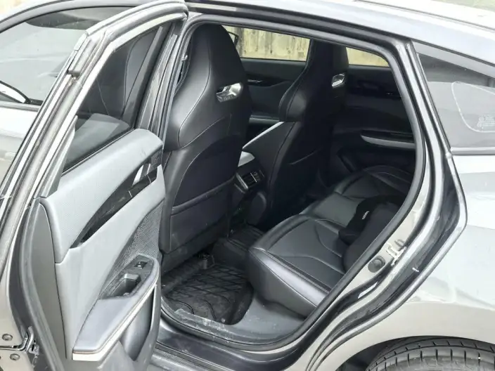 Changan UNI-V 2023 Model 1.5T Exclusive Model – фото 10