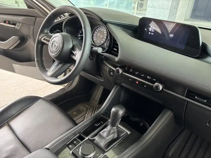 Mazda3 Axela 2021 Model 2.0L Automatic Zhi Engine Edition – фото 7