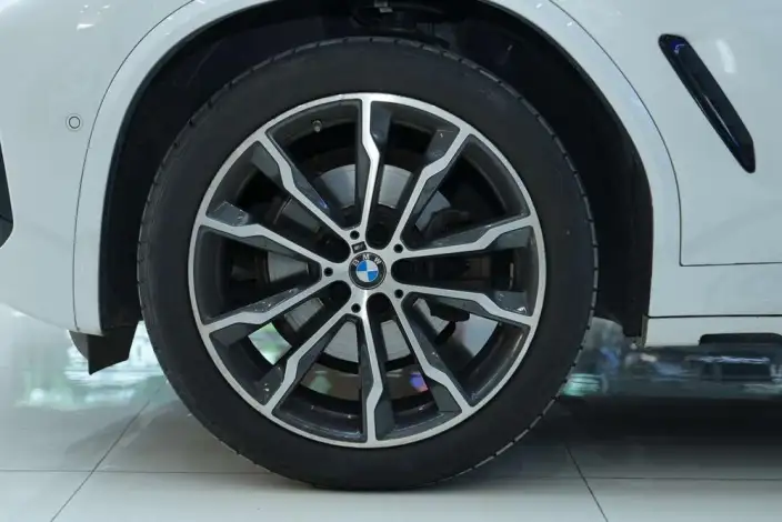 BMW X3 2023 Model xDrive30i Exclusive Model M Night Set – фото 9