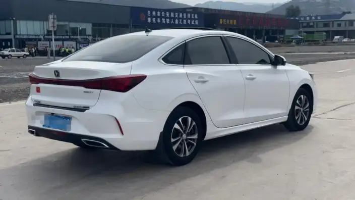 Changan Eado 2023 Model PLUS Changxiang Edition Blue whale NE 1.4T GDI DCT Noble Model – фото 6