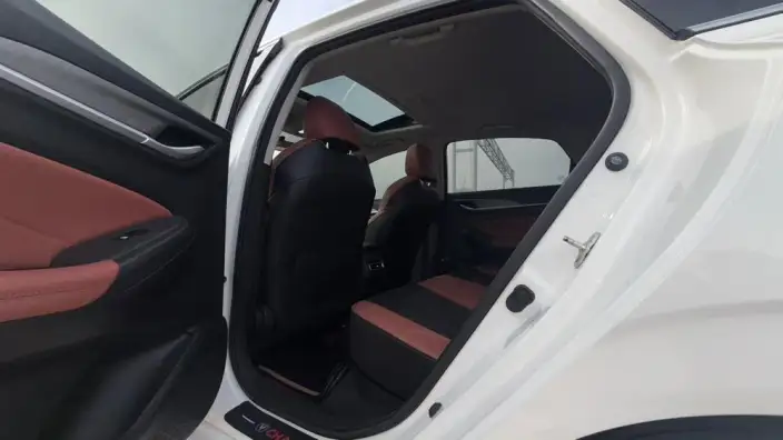Changan Eado 2023 Model PLUS Changxiang Edition Blue whale NE 1.4T GDI DCT Noble Model – фото 9