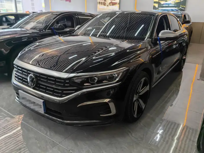 Volkswagen Passat 2023 Model Facelift 330TSI Deluxe Edition