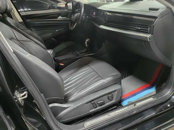Volkswagen Passat 2023 Model Facelift 330TSI Deluxe Edition – фото 7