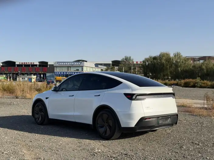 Model Y 2026 Model Rear-wheel drive version