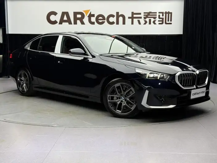 BMW 5 Series 2026 Model 530Li Leading Model M Sports Set