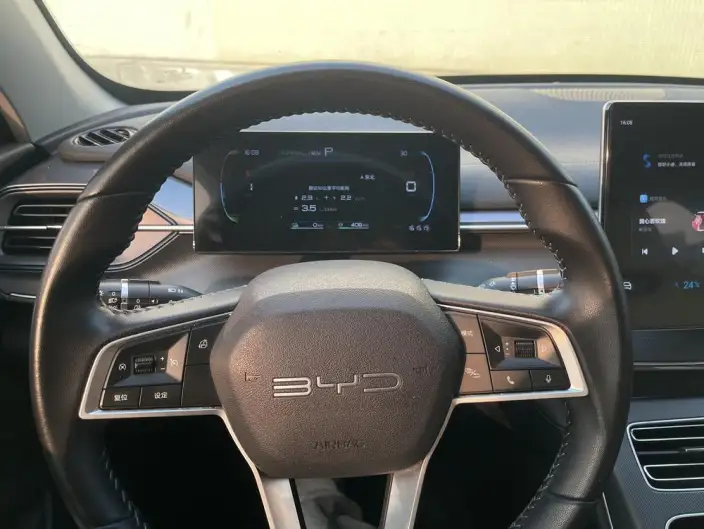 BYD Destroyer 05 2024 Model Honor Edition DM-i 55KM Luxury Model – фото 10