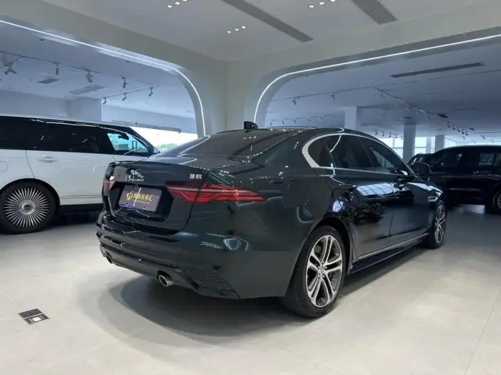Jaguar XE L 2023 Model 2.0T 250PS R-DYNAMIC S Enterprising Sports Edition – фото 5