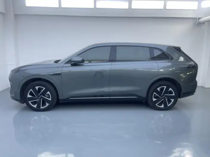 Exeed Sterra ET 2024 Model Extended Range Edition Pro+ – фото 4