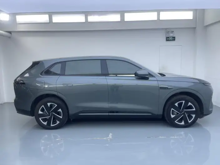 Exeed Sterra ET 2024 Model Extended Range Edition Pro+ – фото 8