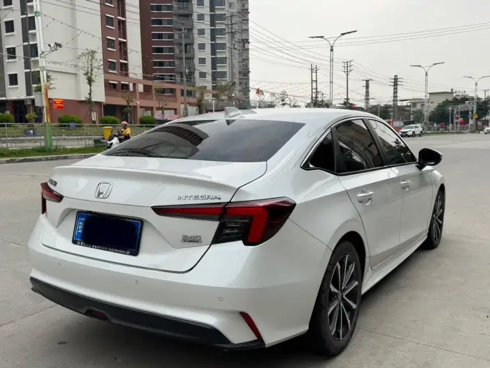 Model Ge 2023 Model 240TURBO CVT Deluxe Edition – фото 6