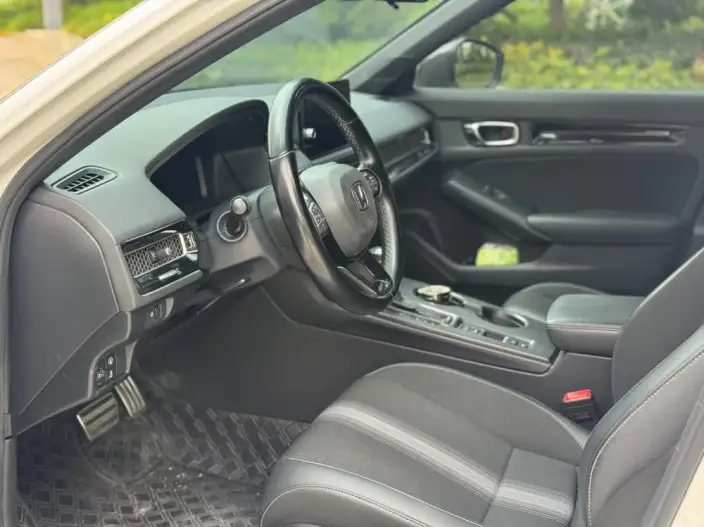 Honda Civic 2022 Model 240TURBO CVT Combustion Edition – фото 8