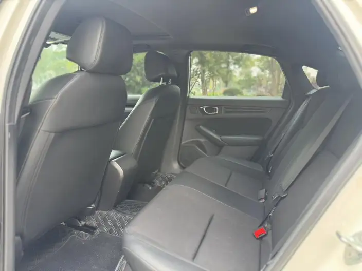 Honda Civic 2022 Model 240TURBO CVT Combustion Edition – фото 9