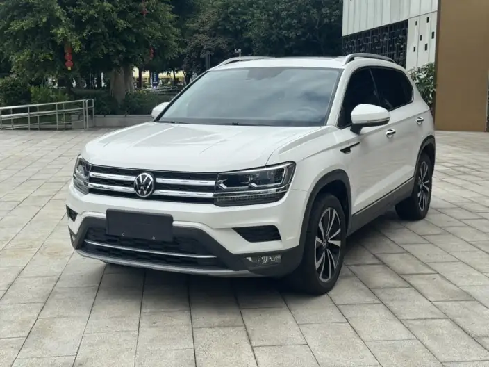 Volkswagen Tharu 2022 Model 330TSI 4WD Deluxe Edition