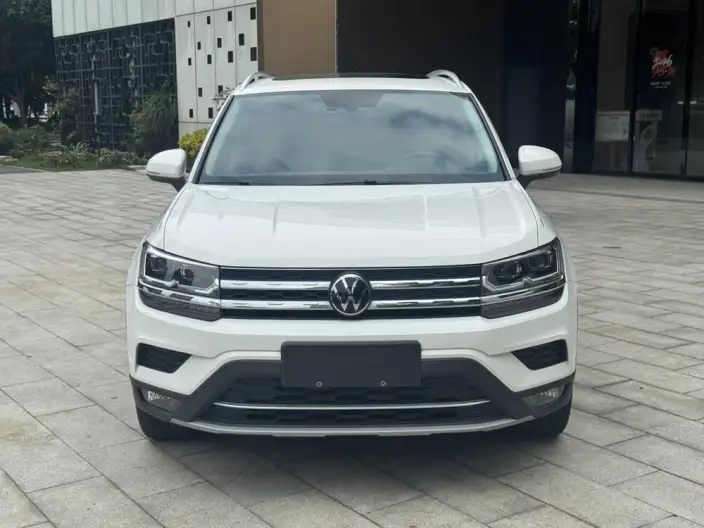 Volkswagen Tharu 2022 Model 330TSI 4WD Deluxe Edition